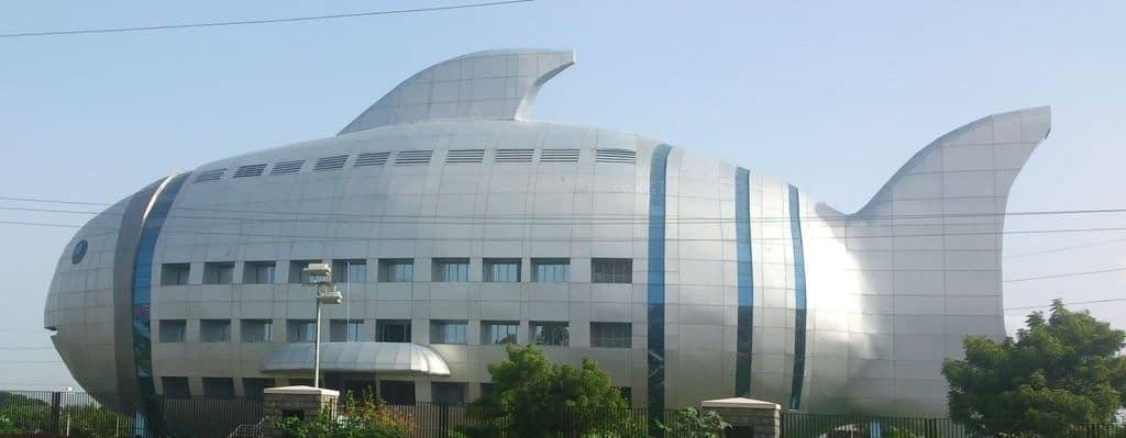 The Fish Building, Hyderabad (source: Wikimedia Commons) - Indian Unusual Architecture