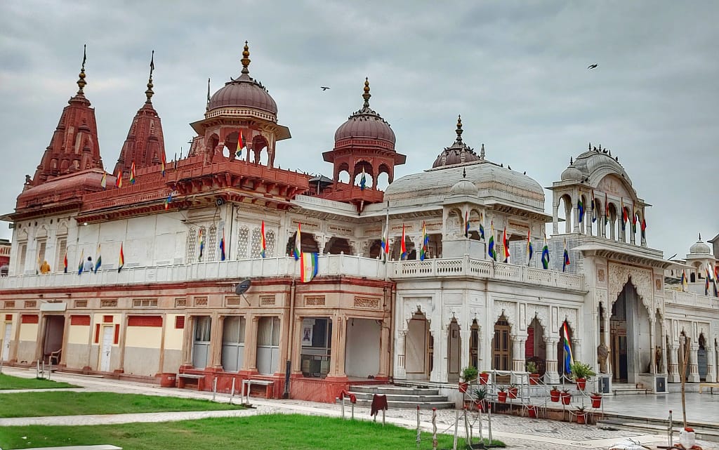 Shri Mahavir Ji Temple, Karauli