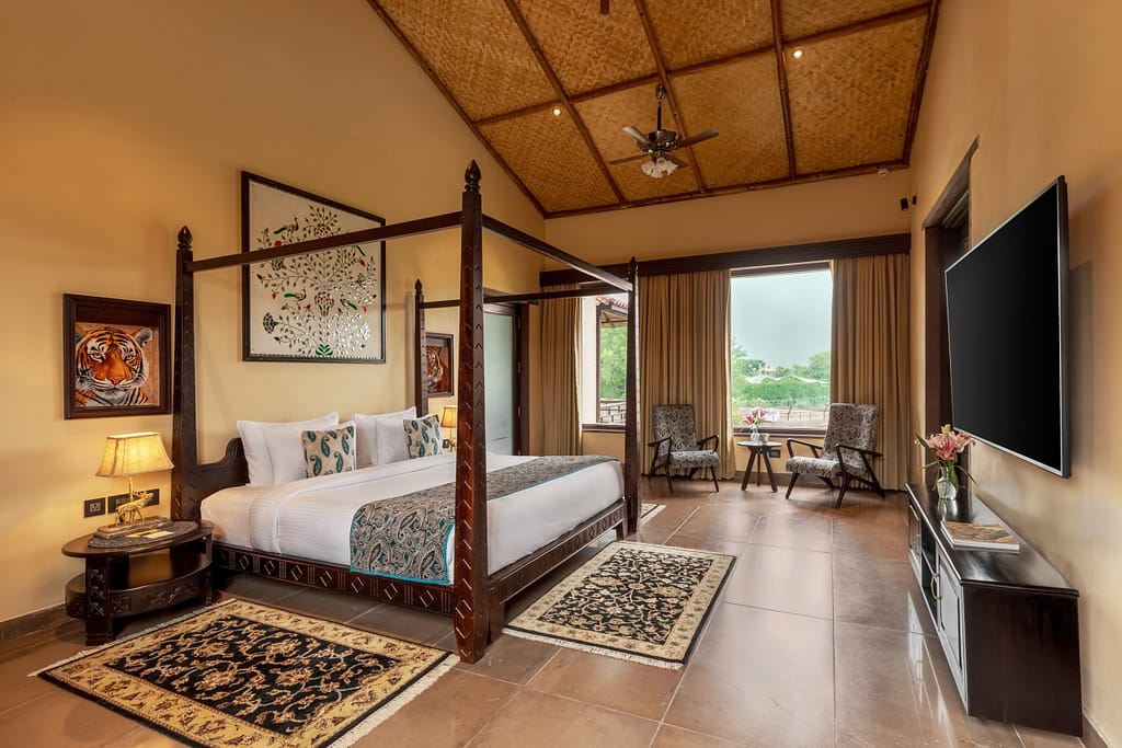 Aamaghati Wildlife Resort-Hammir Mahal Bedroom