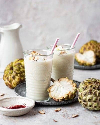 Sitaphal Milkshake -tasty vegetarian dishes to make at home