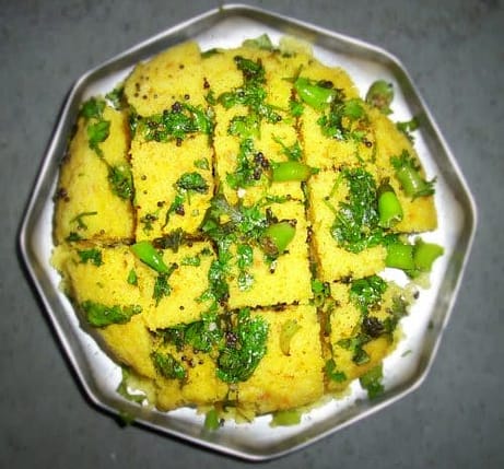 Gujarati traditional dhokla Amdavad Heritage walk with local food of Ahmedabad with Pride hotels and IIHM