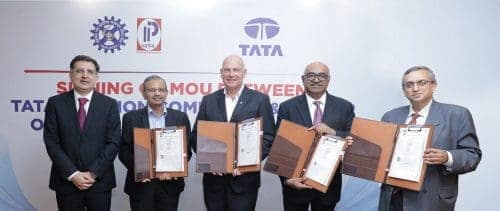 Air India, AirAsia India and Vistara (Tata SIA Airlines), signed a MOU with CSIR-IIP