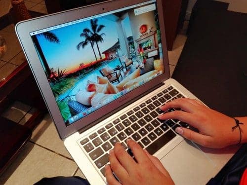 online booking laptop 51% Indians have fallen victim to online travel scams when booking travel: Report