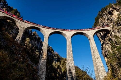 Bernina-Express-Landwasserviadukt-©Rhaetian-Railway