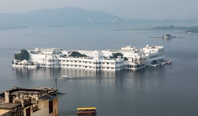 Taj Lake Palace Udaipur: Image courtesy Vetra via Wikimedia Commons