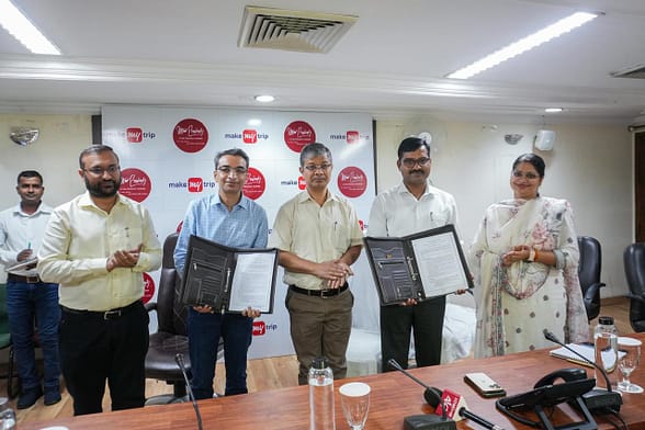 MoU signed between UP Tourism and MakeMyTrip