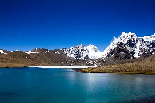 A view of Yumthang Valley Sikkim - an amazing travel destination