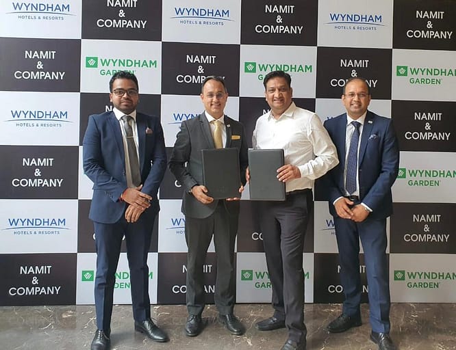 Signing of Wyndham Garden Agra Tajganj