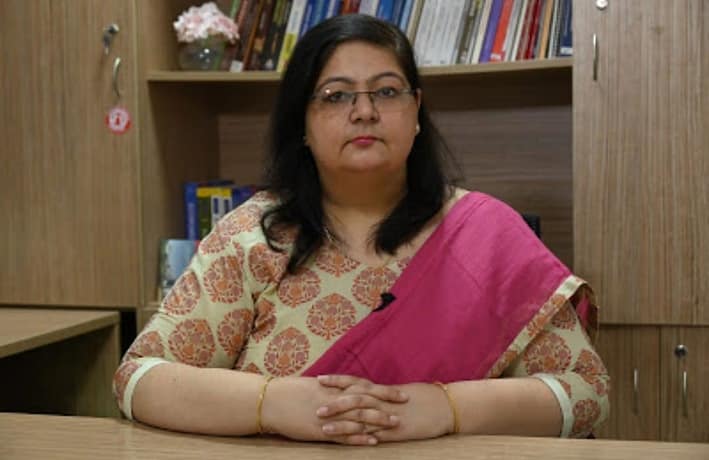 Dr Anjali Midha Saran