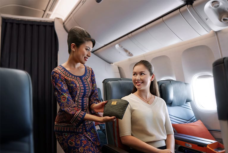 Singapore Airlines enhances Premium Economy Class In-Flight experience with new Dining options and Amenity Kits