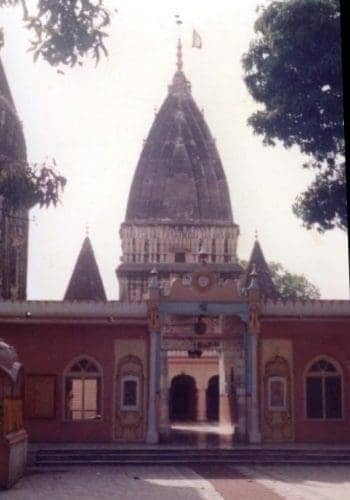 Temples in Jammu and Kashmir - A front view with Sikhara of Raghunath Temple, Jammu, India, dedicated to Lord Rama. Image credit Bhadani via Wikipedia Commons