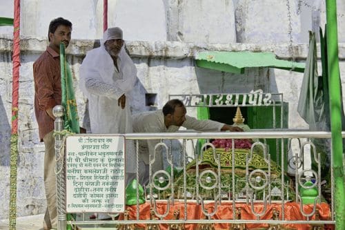 Angar Peer Baba's Dargah- Jain temples